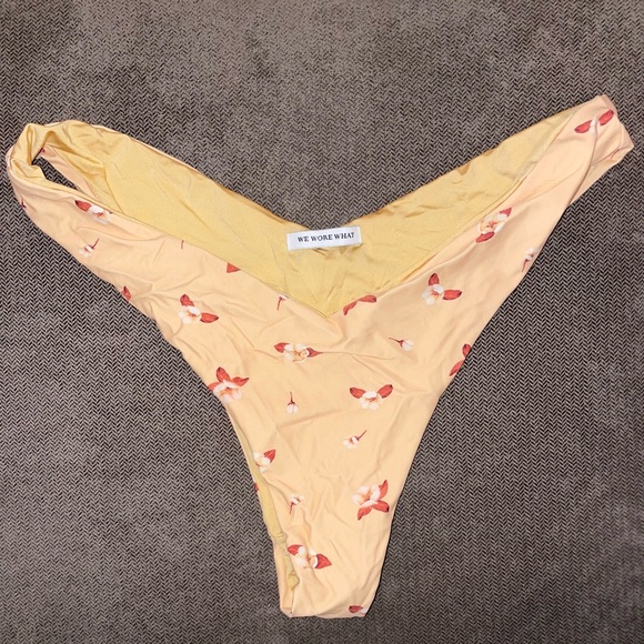 WeWoreWhat Swim bottoms. Size M. - Picture 1 of 1